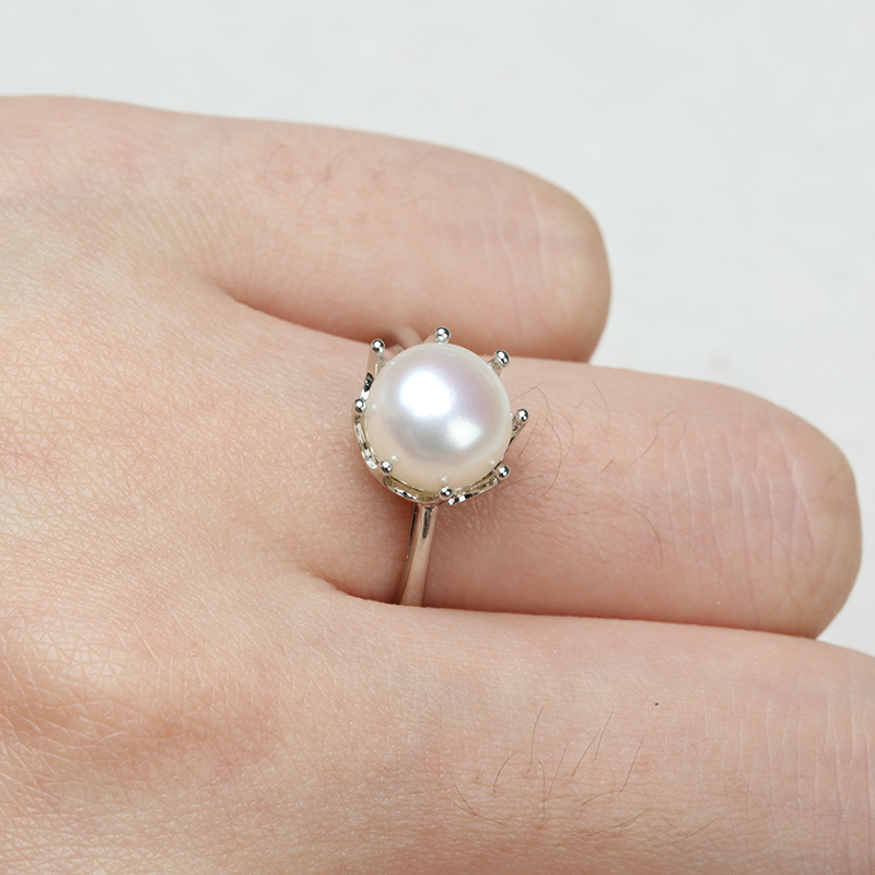 Crown Shaped 925 Silver Ring for Women with Natural Pearl